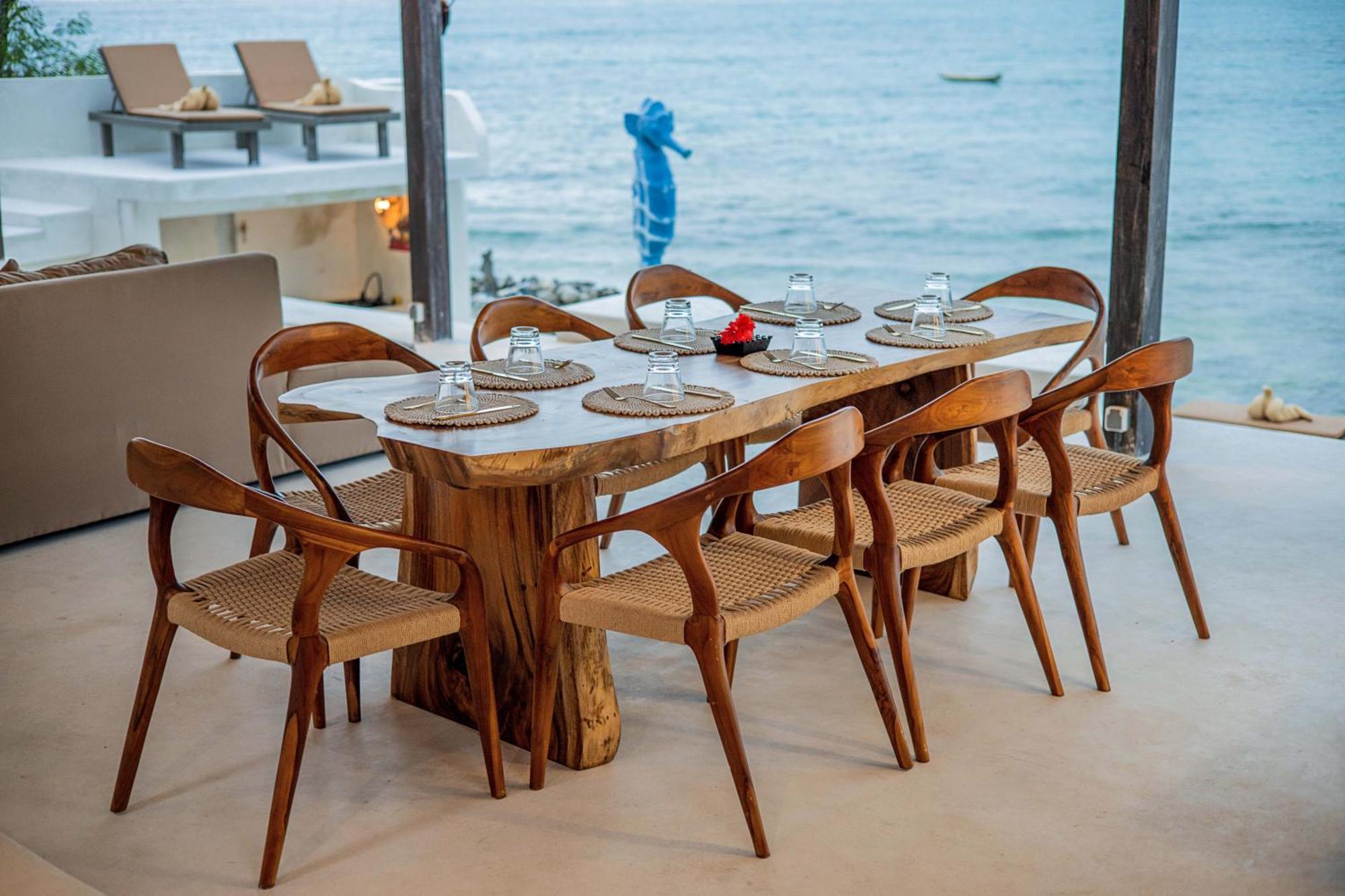 Aquavista Ceningan Hotel Lembongan Exterior photo